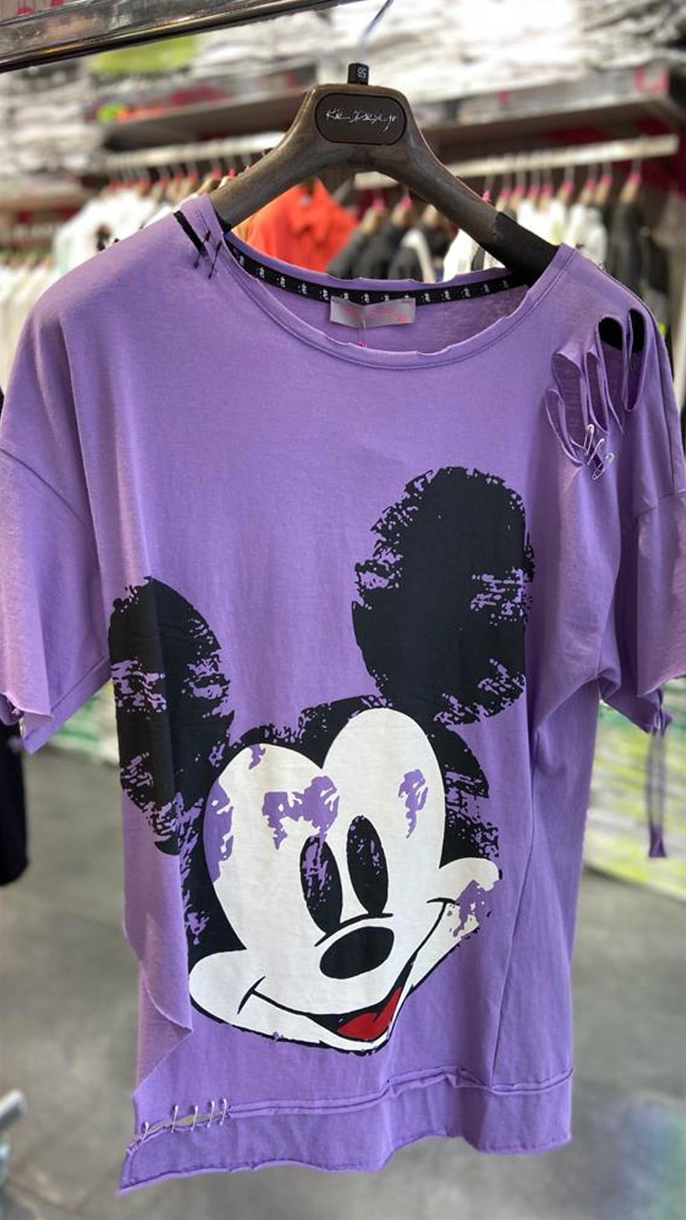 Omuz Detaylı Tshirt