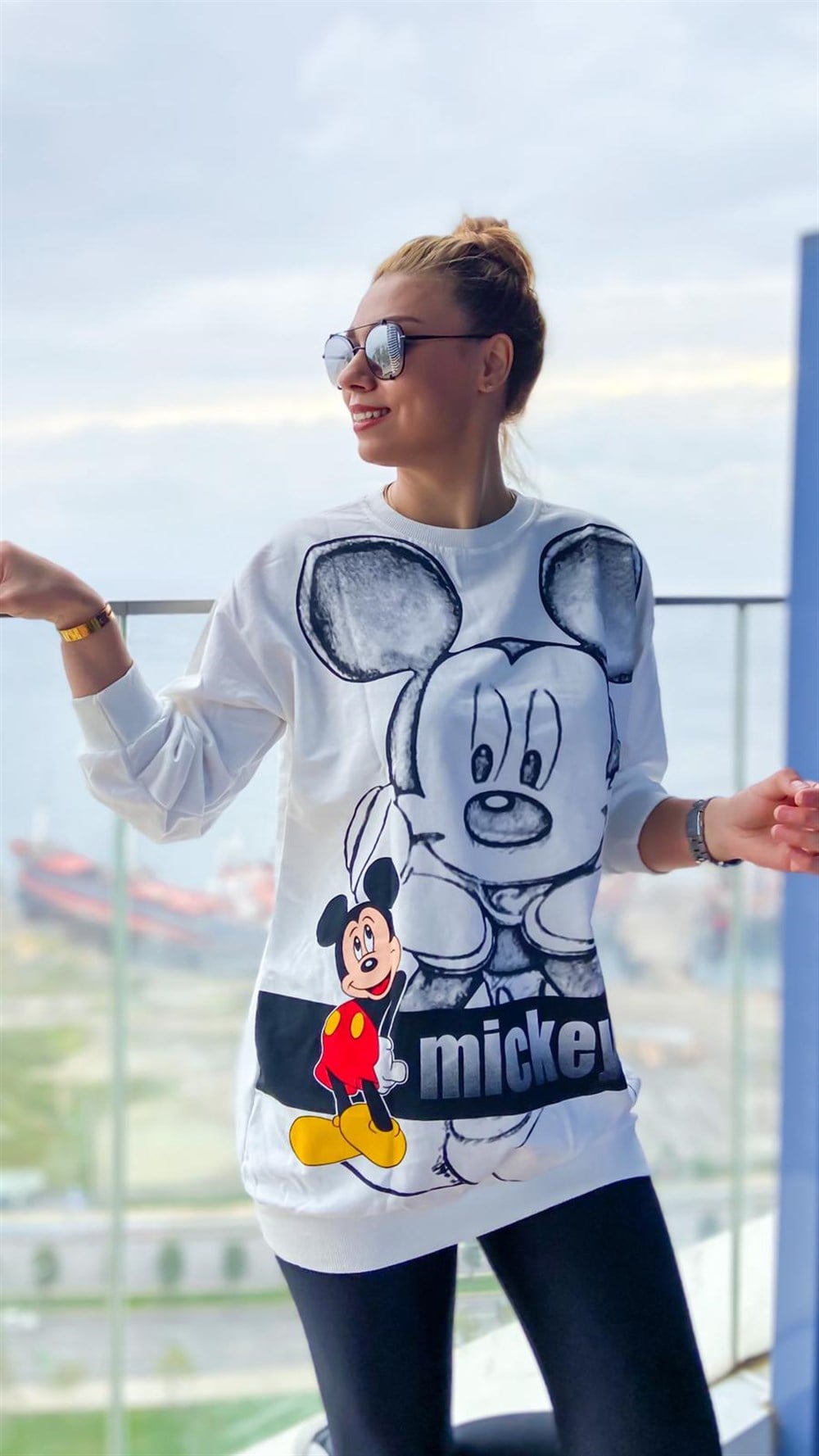 Beyaz Yıkamalı Mickey Sweatshirt