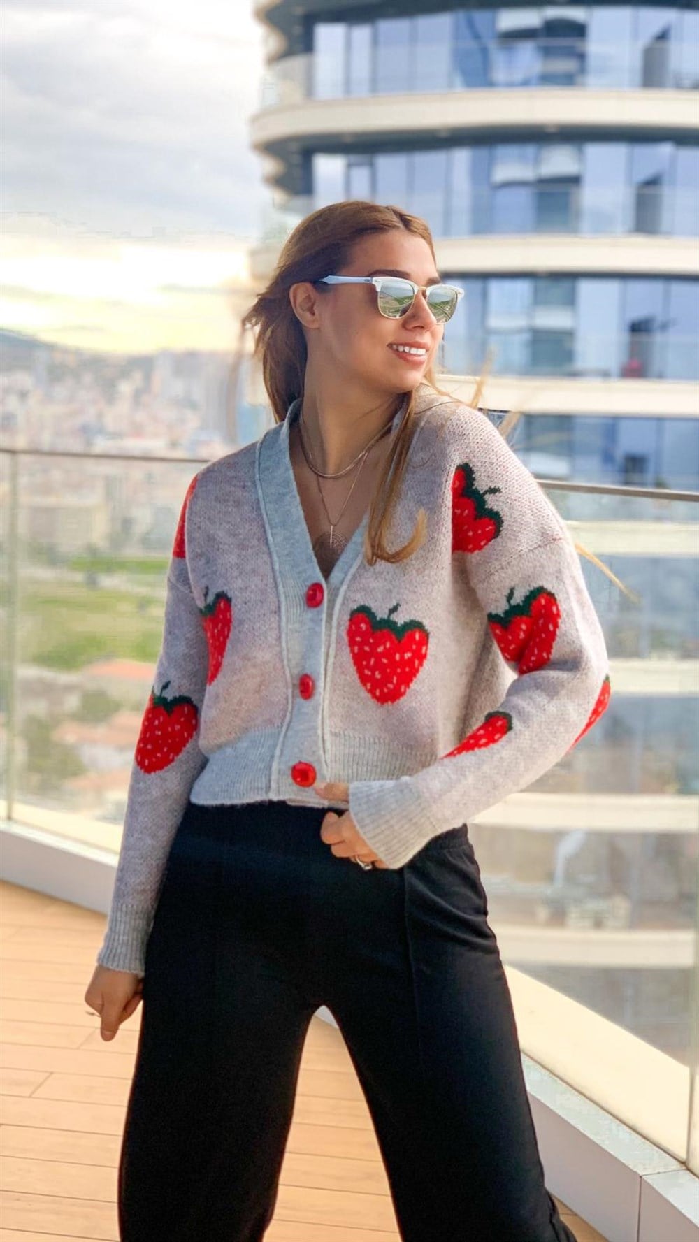Çilek Desen Hırka