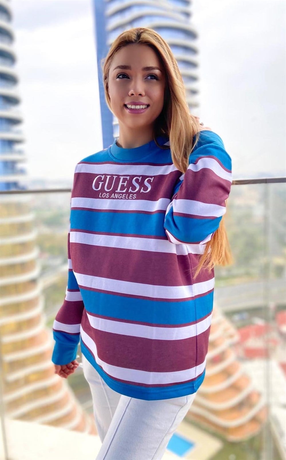 Guess Sweatshirt 
