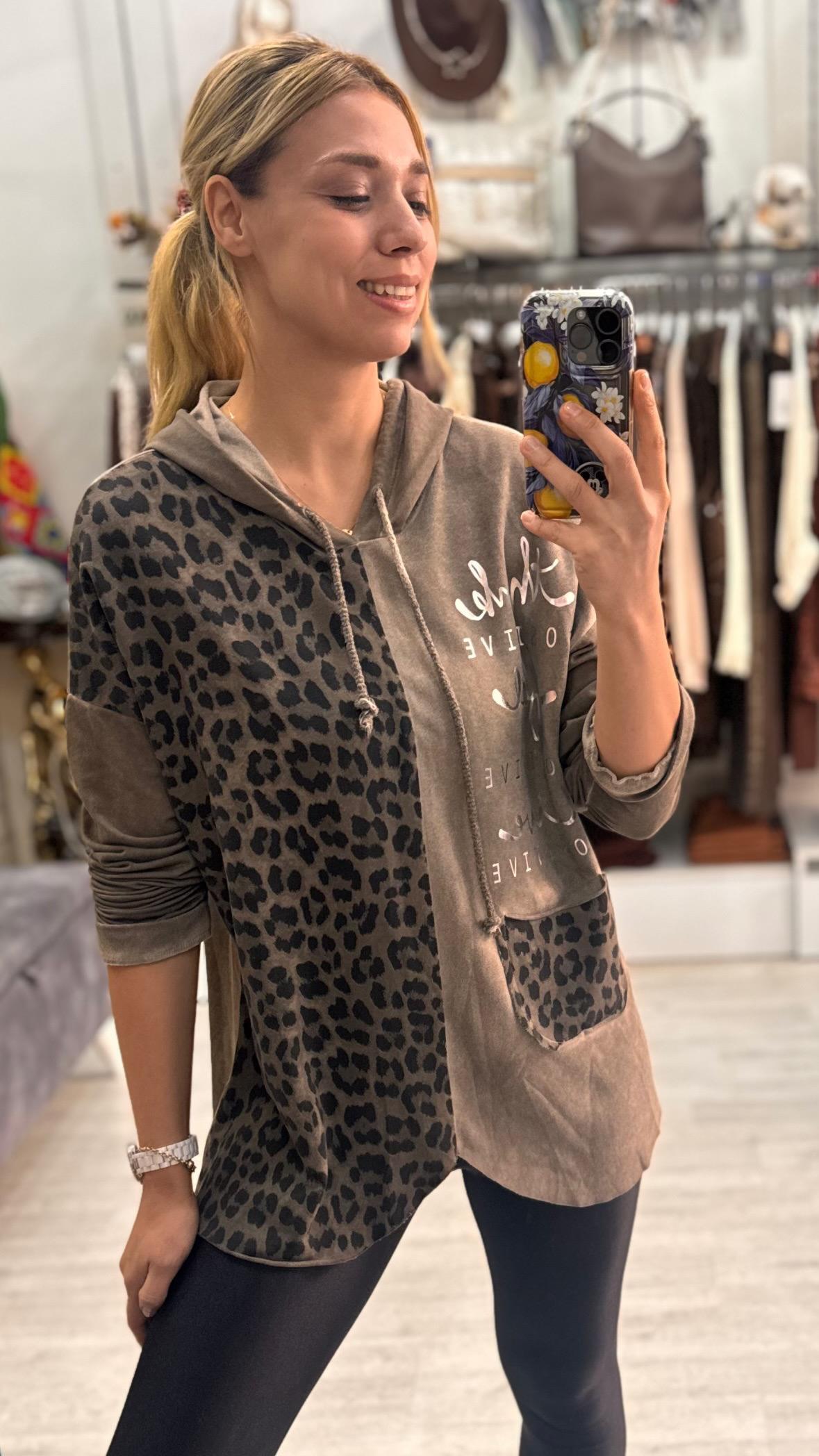 Leopar Detay Cepli Sweatshirt