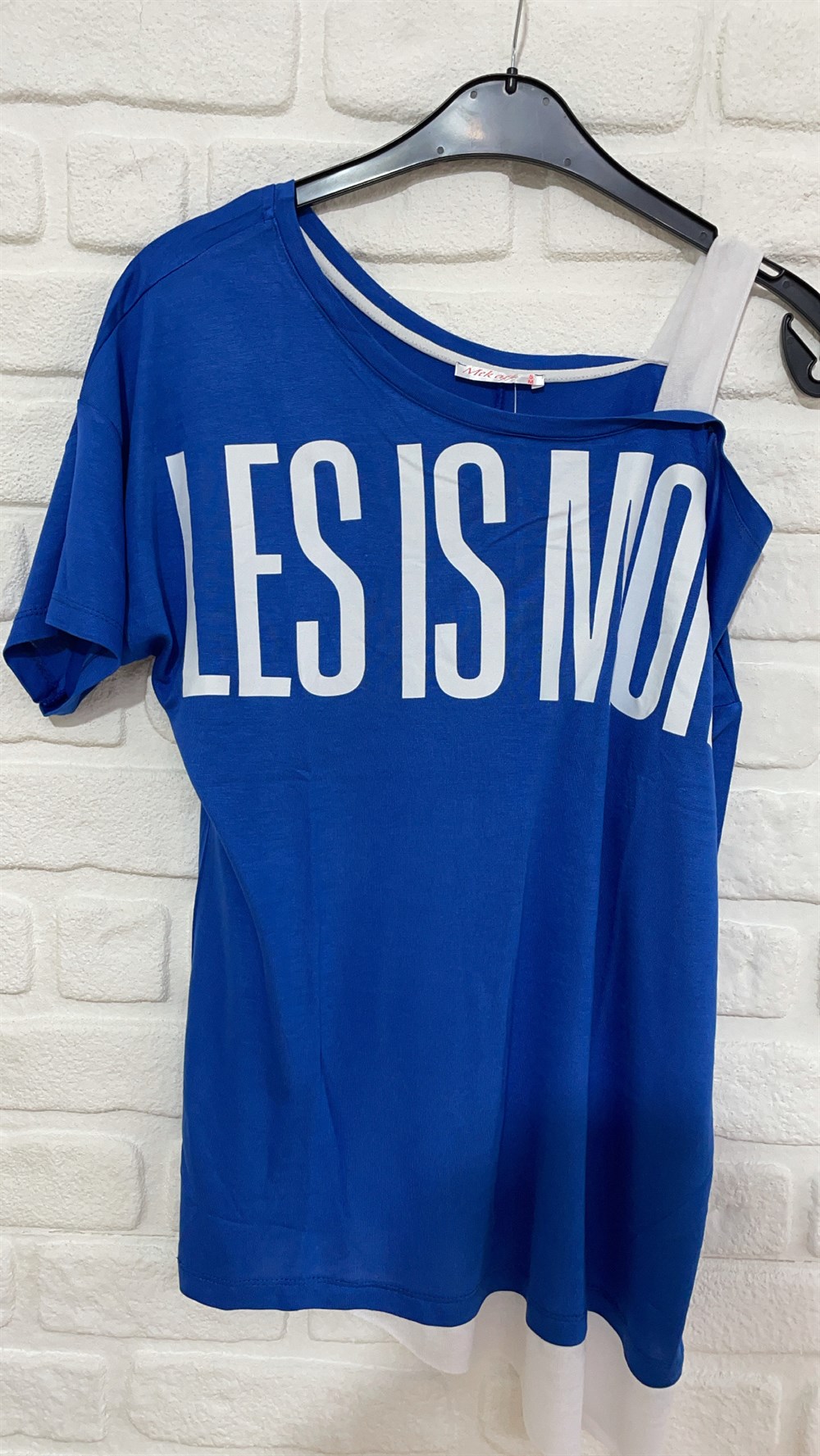 Les İs More T-shirt