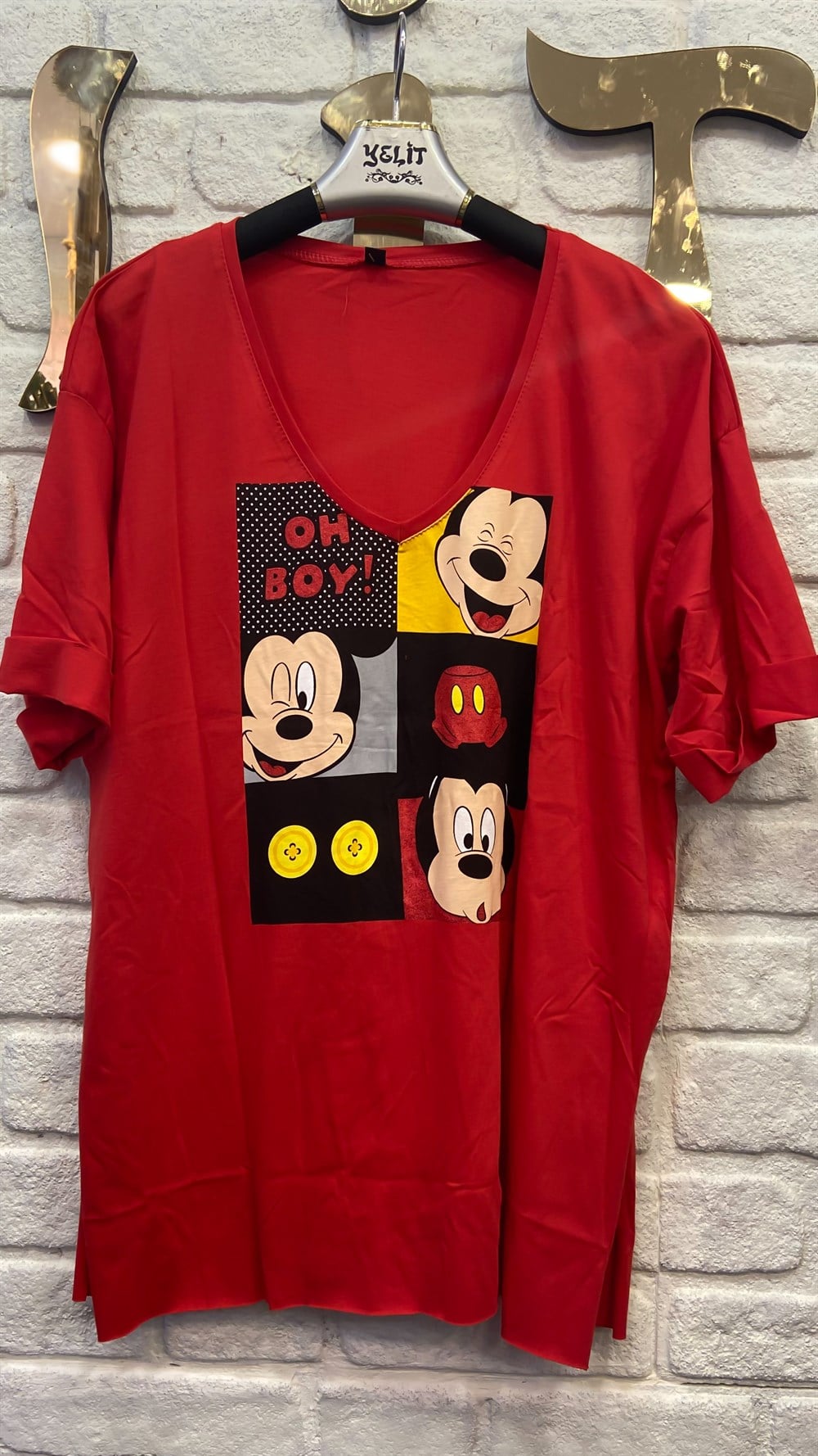 Mickey V Yaka Baskı T-shirt