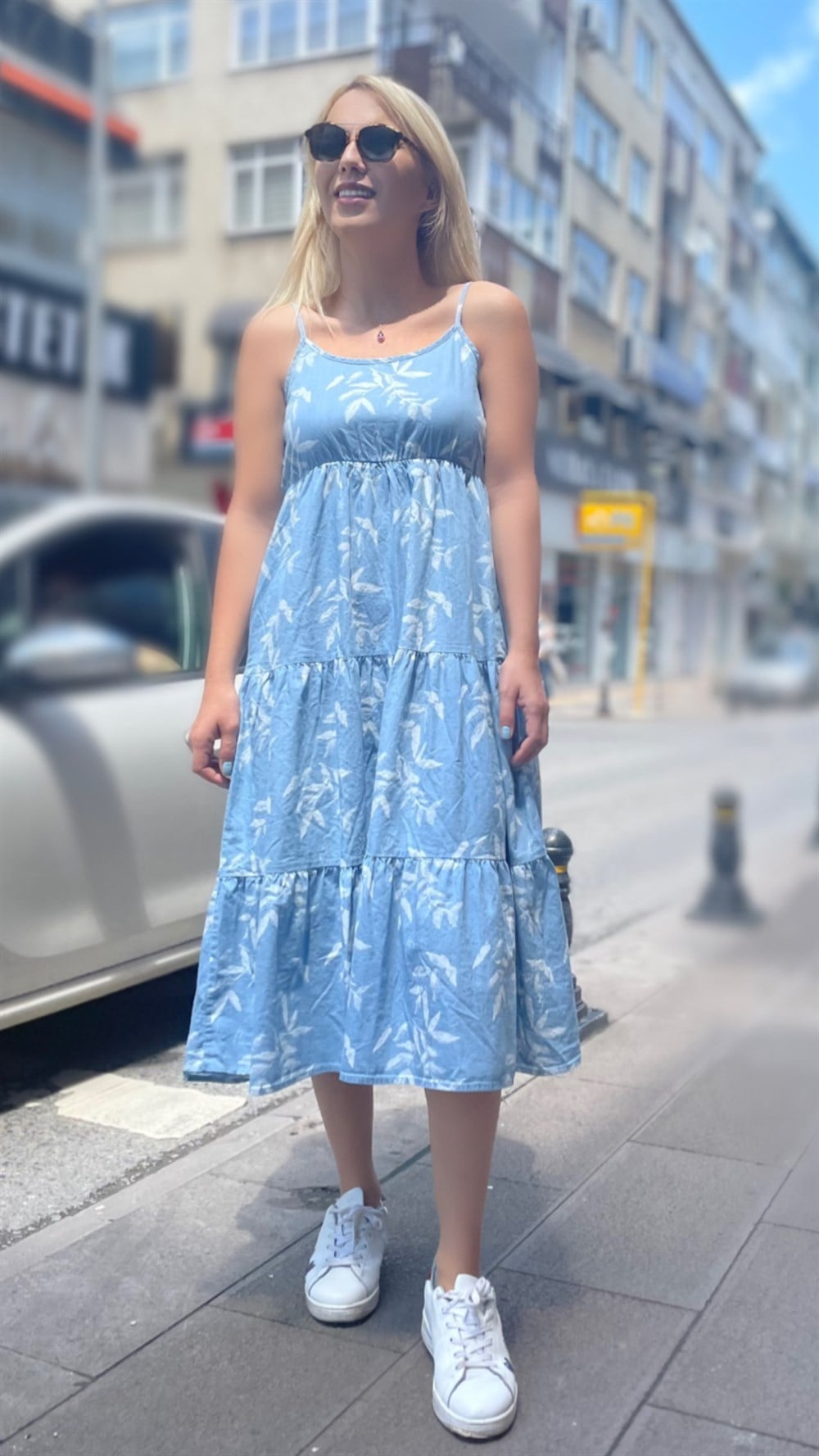 Yaprak Desen Askılı Elbise