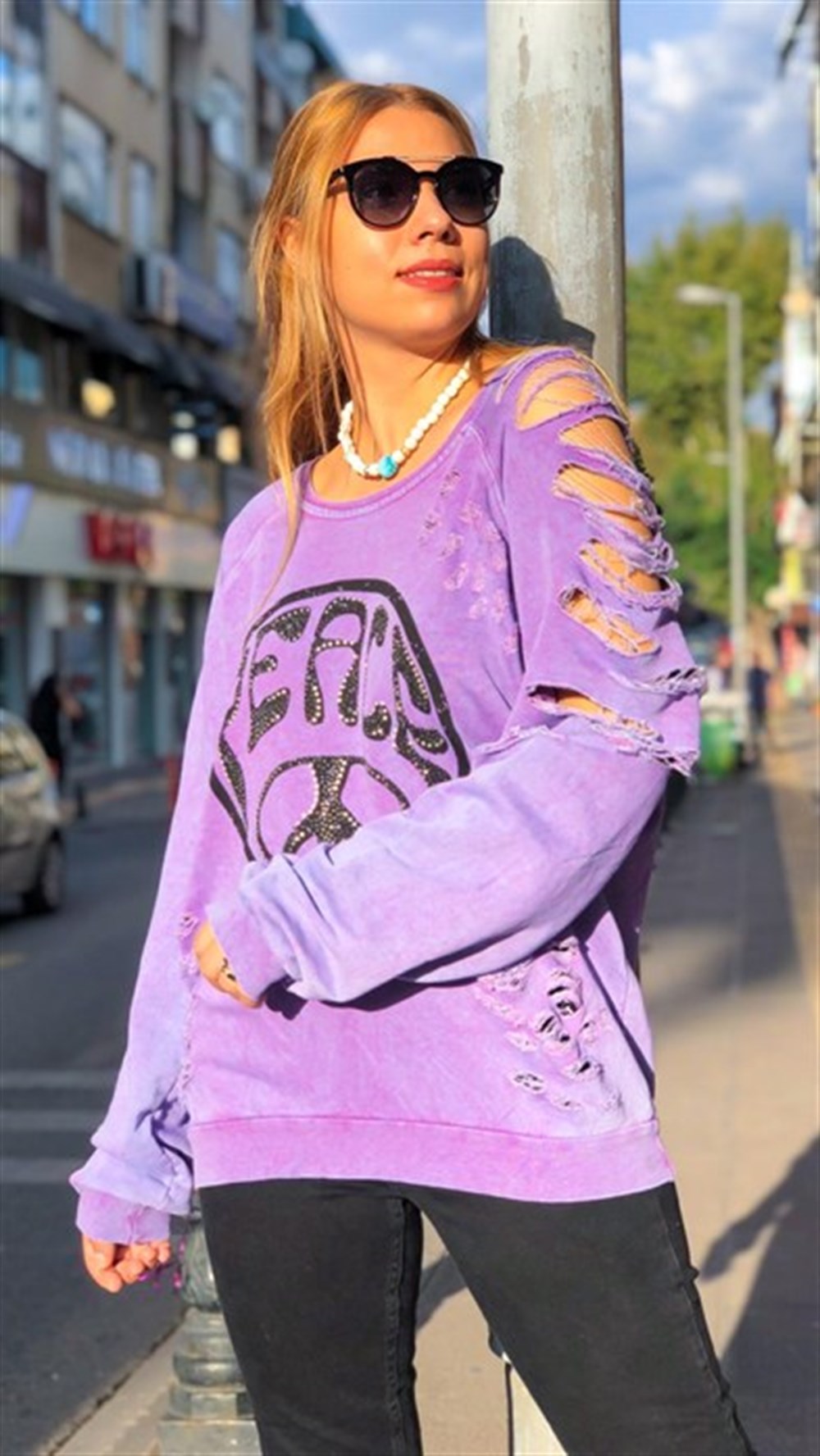 Yırtık Detaylı Peace Sweat 