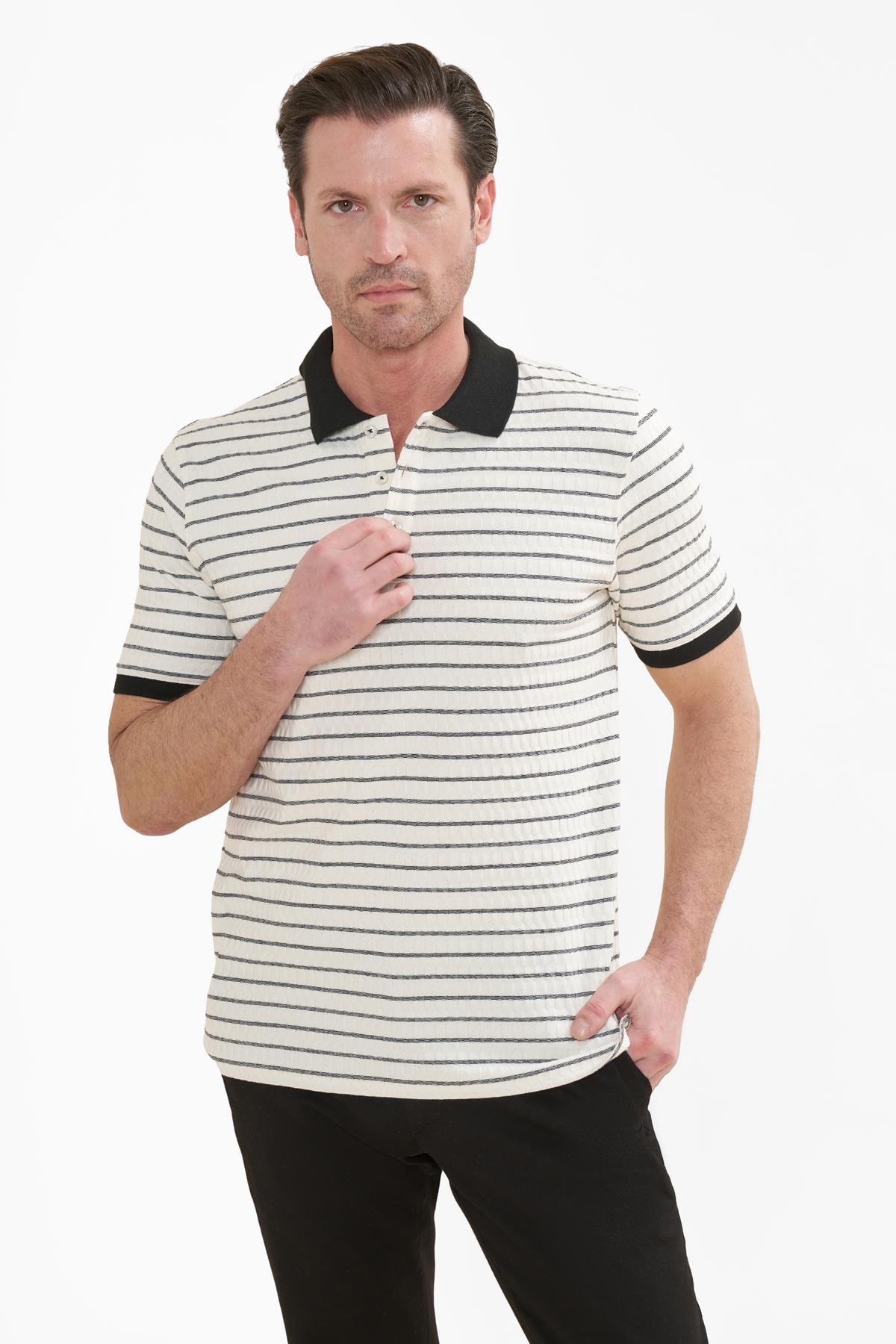 intersivinİntersivin  Polo Yaka Siyah Tshirt - SD-06
