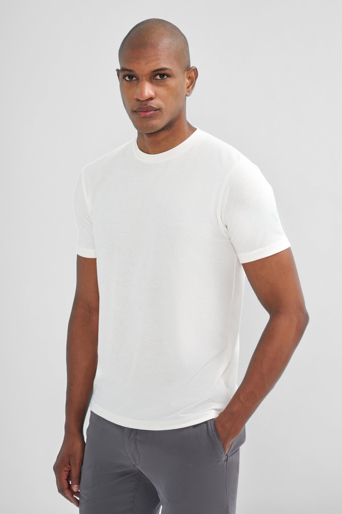 intersivinİntersivin Bisiklet Yaka Beyaz Tshirt - BRŞ-04