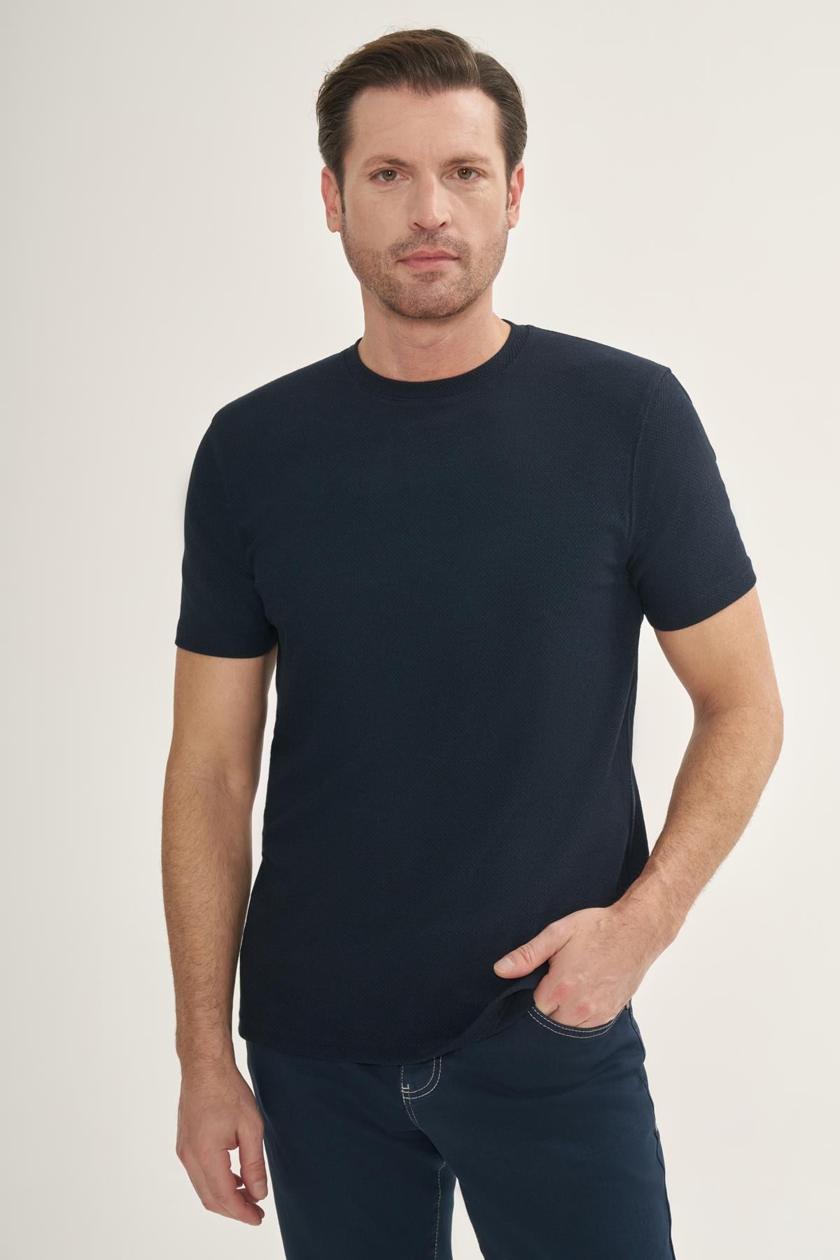 intersivinİntersivin Bisiklet Yaka Lacivert Tshirt - BRŞ-04