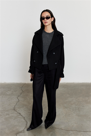 Apoletli Kısa Kaşe Kaban Siyah