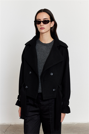 Apoletli Kısa Kaşe Kaban Siyah