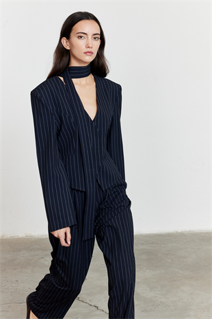 Çizgili Belden Oturmalı Fular Detay Blazer Lacivert
