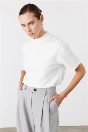 Core Dik Yaka Kısa Kollu T-Shirt Ekru