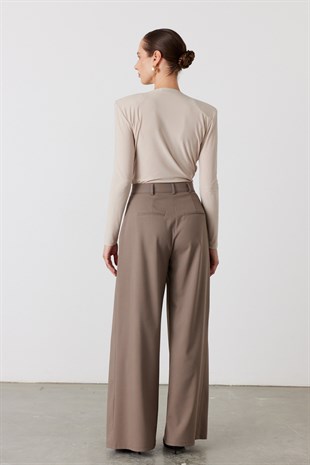 Degaje Yaka Uzun Kol Body Bej