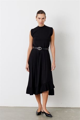 Kolsuz Piliseli Elbise Siyah