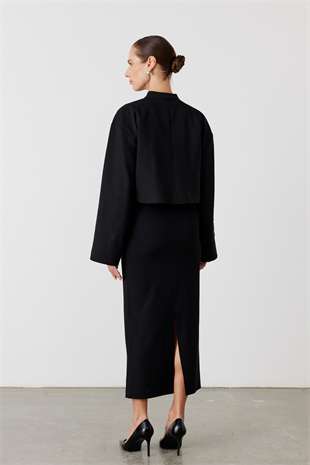 Metal Aksesuarlı Crop Blazer Ceket Siyah