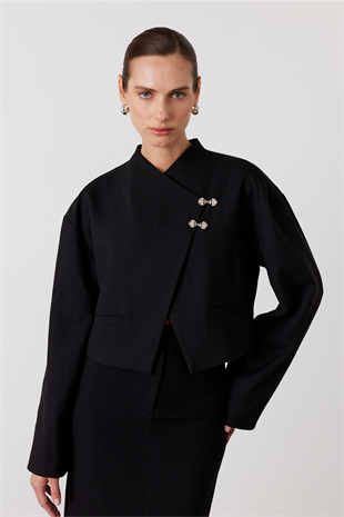 Metal Aksesuarlı Crop Blazer Ceket Siyah