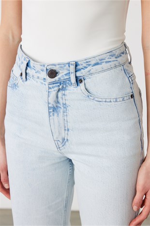 Tina Straight Fit Jean Buz Mavisi