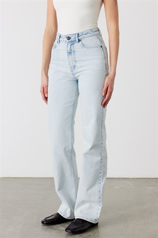 Tina Straight Fit Jean Buz Mavisi