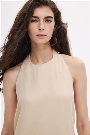 Bej Sırtı Açık Elbise