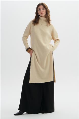 Bej Yırtmaçlı Uzun Tunik