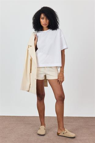 Beyaz %100 Cotton Sırt Dekolteli Tshirt