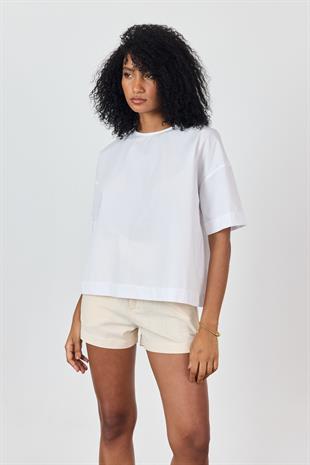 Beyaz %100 Cotton Sırt Dekolteli Tshirt