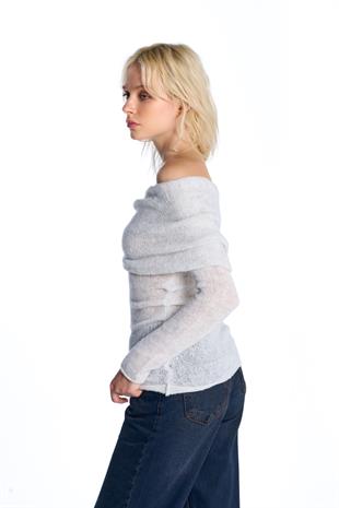 Gri Düşük Omuzlu Triko Bluz
