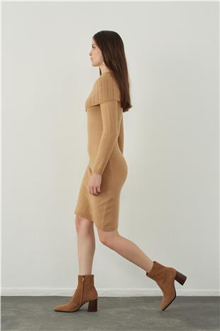 Long knitted dress with asymmetric shoulder detail