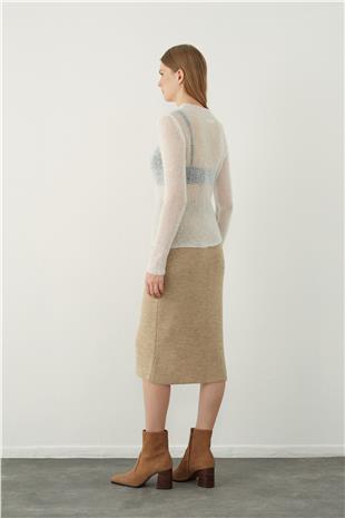 Asymmetrical slit midi knitted skirt