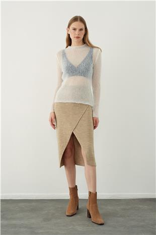 Asymmetrical slit midi knitted skirt