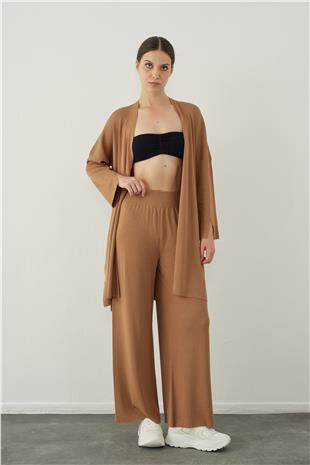 Straight cut basic knitted trousers