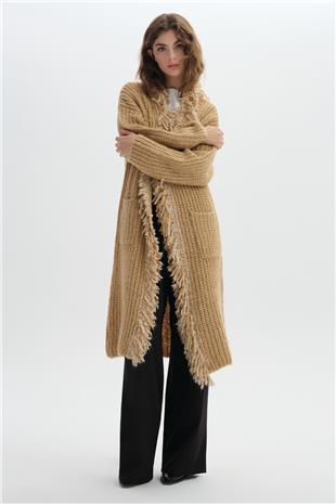 Camel Uzun Püsküllü Triko Hırka