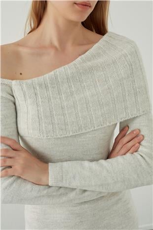 Long knitted dress with asymmetric shoulder detail