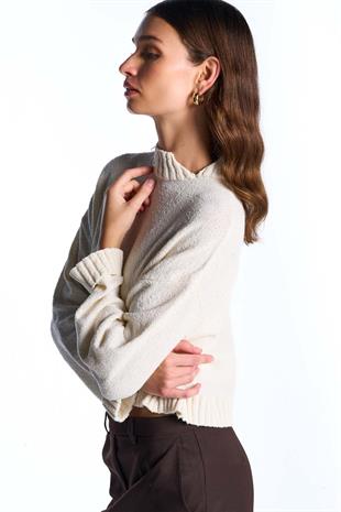 Ekru Asimetrik Triko Kazak