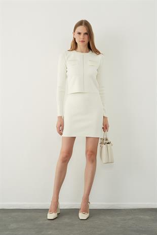 Mini knitted skirt with elastic waist