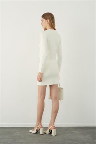 Mini knitted skirt with elastic waist