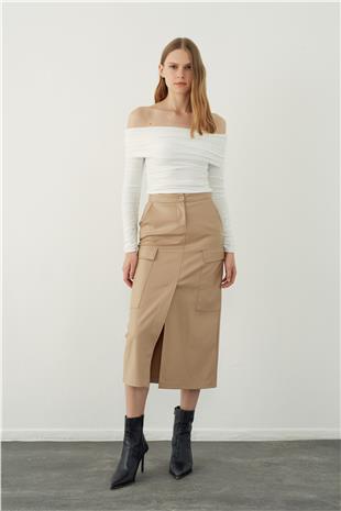 Gathered knit blouse