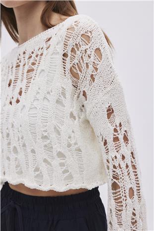 Ecru Ripped Detailed Knitwear Crop
