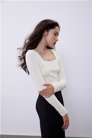Ecru Long Sleeve Crop Knit Swater SWK4500EK