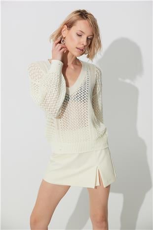 Ecru V-Neck Knit Knit Sweater SWK4600EK