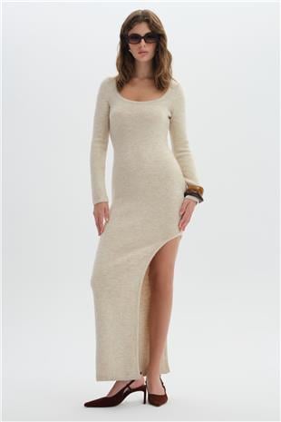 Ekru Yırtmaçlı Uzun Triko Elbise