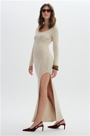 Ekru Yırtmaçlı Uzun Triko Elbise