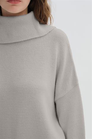 Gri Balıkçı Yaka Triko Kazak