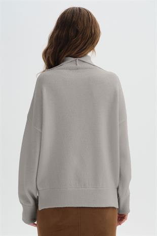 Gri Balıkçı Yaka Triko Kazak