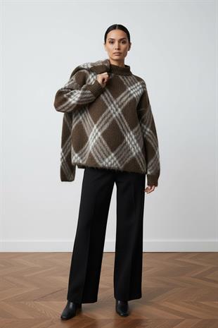 Kahve Ekoseli Oversize Triko Kazak