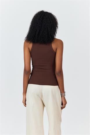 Kahverengi Halter Yaka Fiyonk Detaylı Atlet