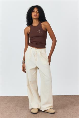 Kahverengi Halter Yaka Fiyonk Detaylı Atlet