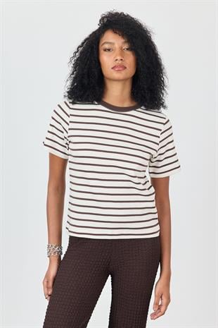 Kahverengi Omuzları Vatkalı Çizgili T-shirt