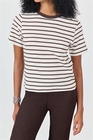 Kahverengi Omuzları Vatkalı Çizgili T-shirt
