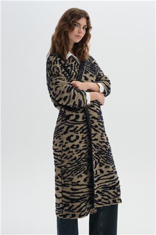Koyu Bej Zebra Desenli Triko Uzun Hırka